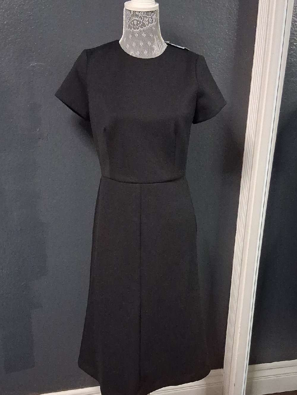 Ann Taylor Black Short-Sleeve Midi Dress